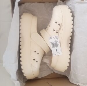 Adidas womens Adilette Clog Platform NWT